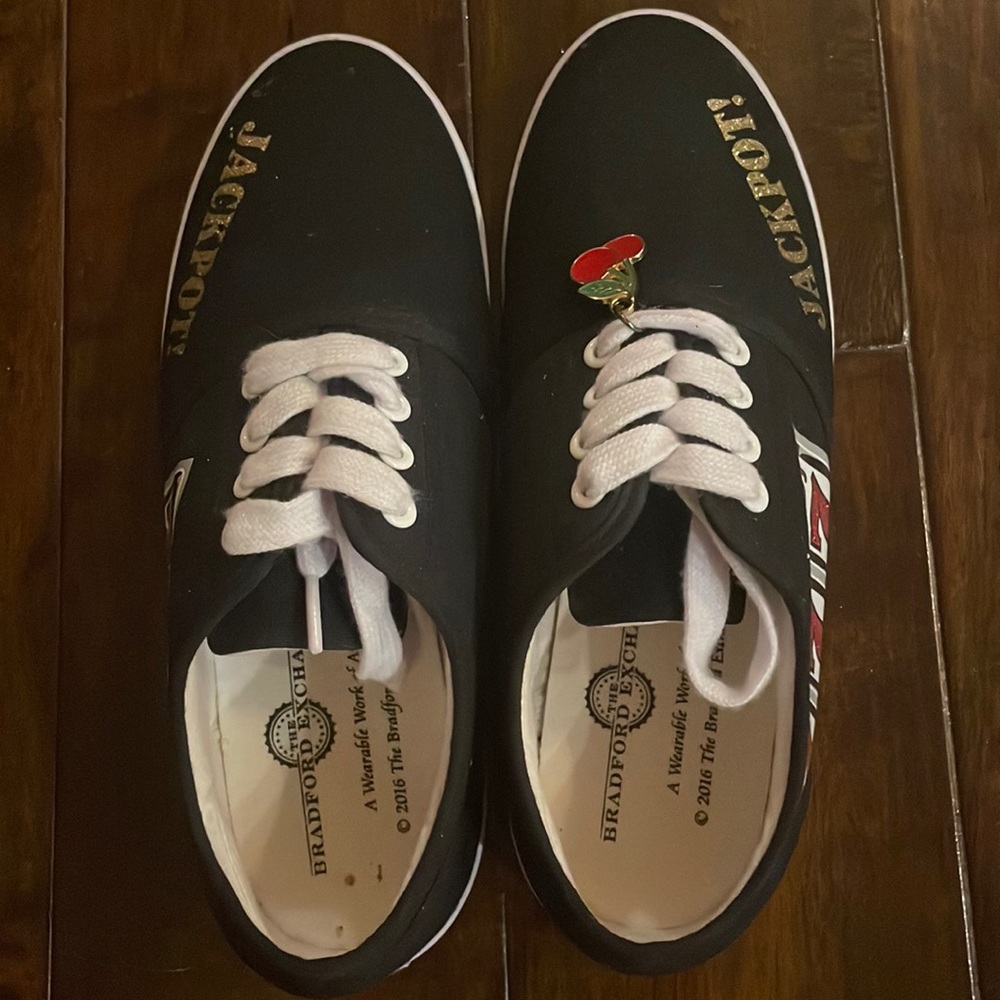 Bradford Exchange Jackpot 777 Black Shoes